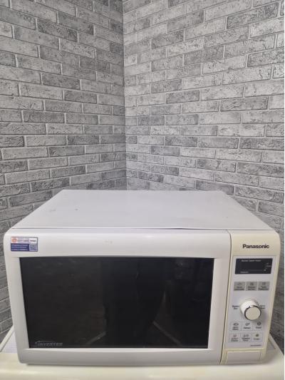 Микроволновая печь Panasonic NN-SD 366W 